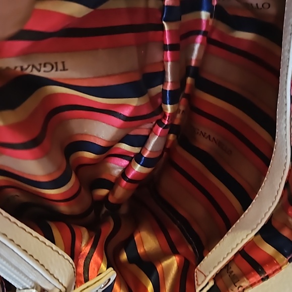 Tignanello Leather Satchel/Crossbody - Picture 9 of 10